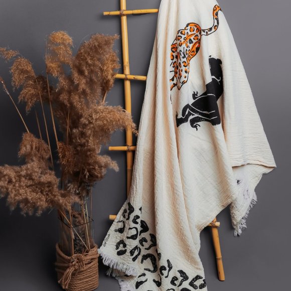 ICONIUM Luxury LEOPARD printed, muslin Peshtemal for women - Picture 7 of 7